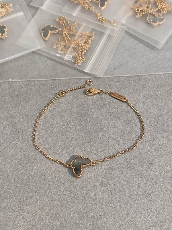 Van Cleef & Arpels bracelet 03lyh54